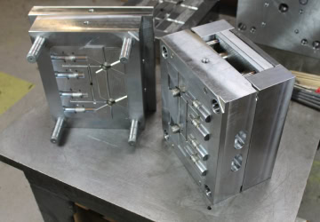 Injection mould tool